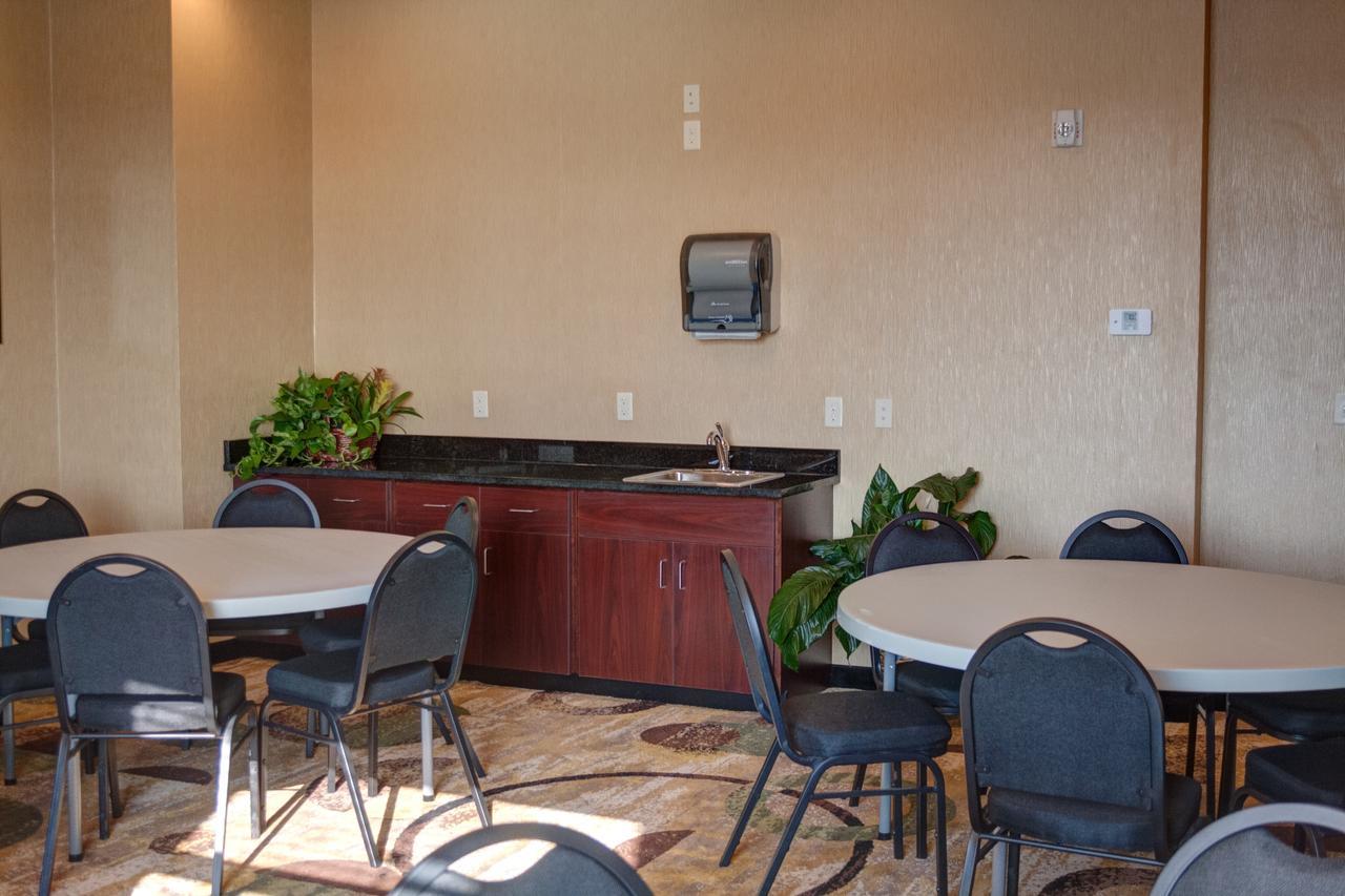 Cobblestone Hotel And Suites - Jefferson מראה חיצוני תמונה