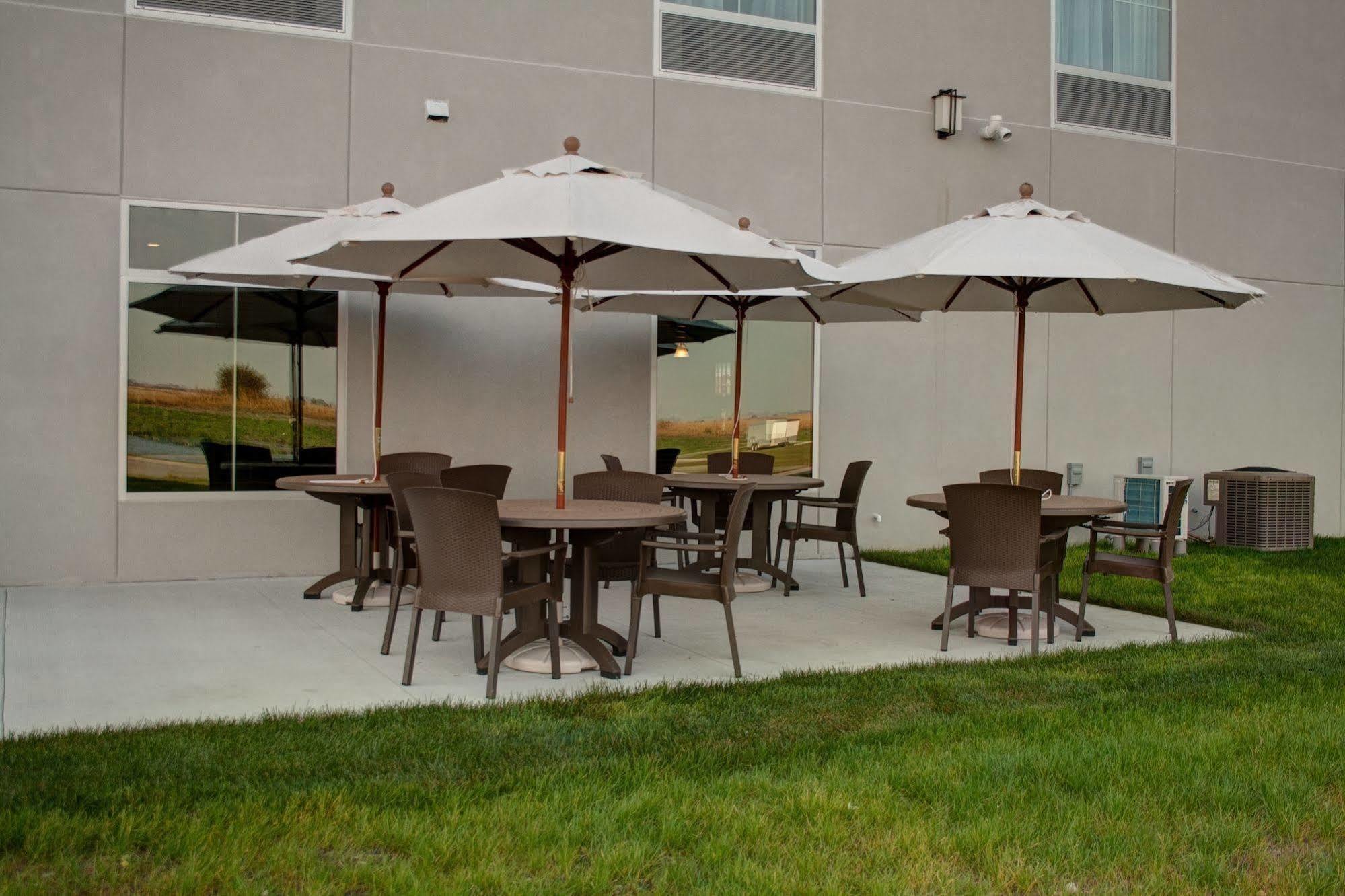 Cobblestone Hotel And Suites - Jefferson מראה חיצוני תמונה